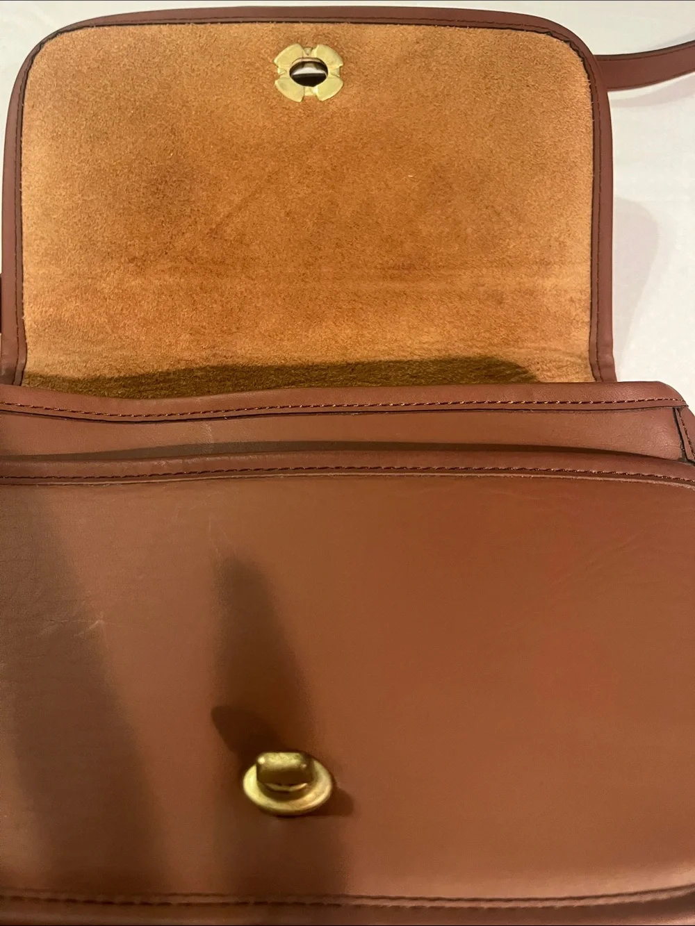 Vintage Coach Brown Leather Crossbody with Gold Turn-Lock 9790/ Classic 1980/